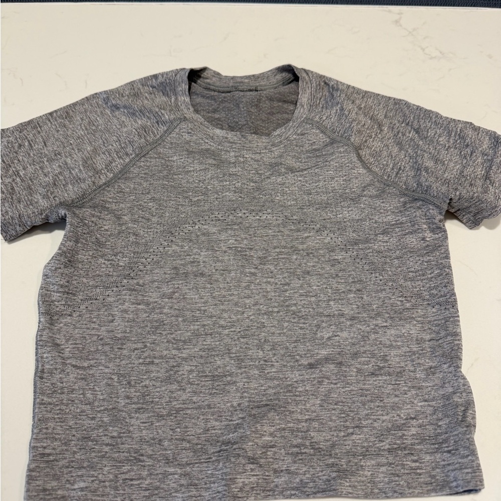 lululemon athletica Gray Heather Crop Top